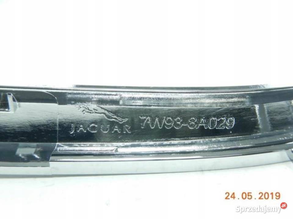 RAMKA GRILLA JAGUAR XJ8 0809 C2C36785 Atrapy lubelskie
