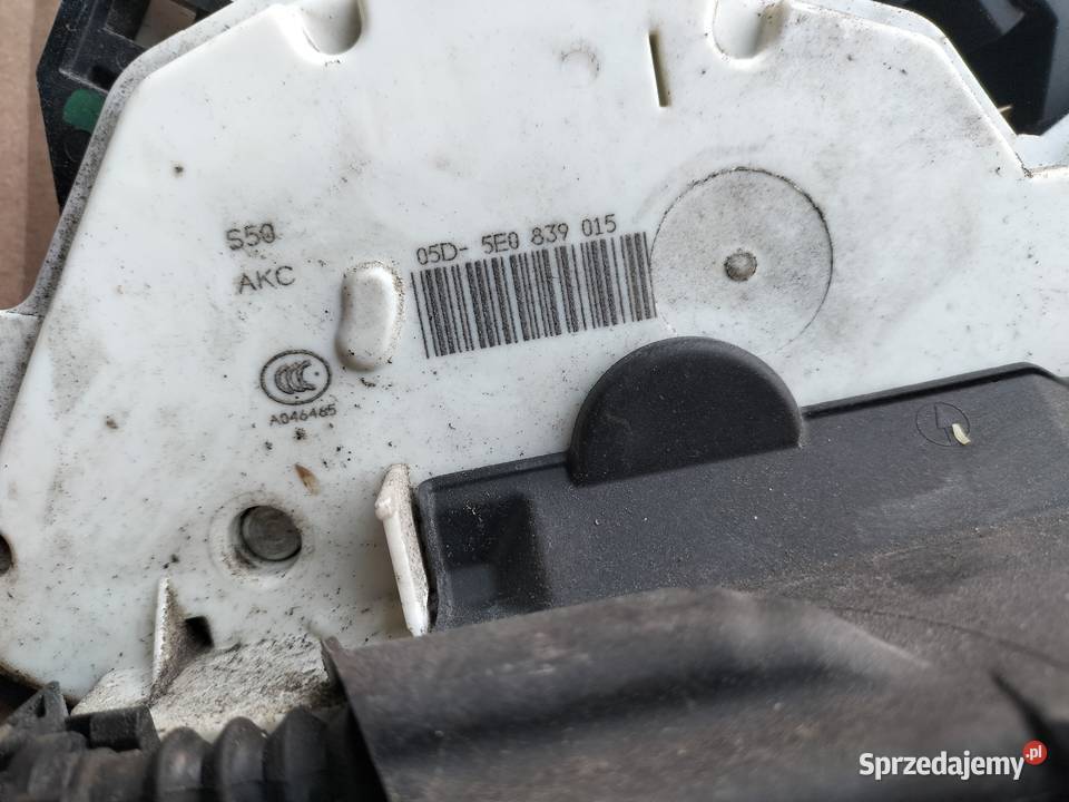 SKODA OCTAVIA 3 KOMBI 5E083915 KLAMKA ZAMEK Kamień-Kolonia