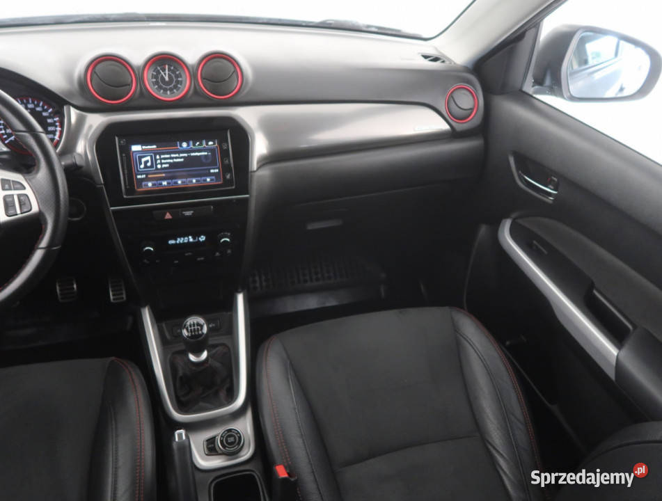 Suzuki Vitara 14 BoosterJet relingi dachowe Bielany Wrocławskie