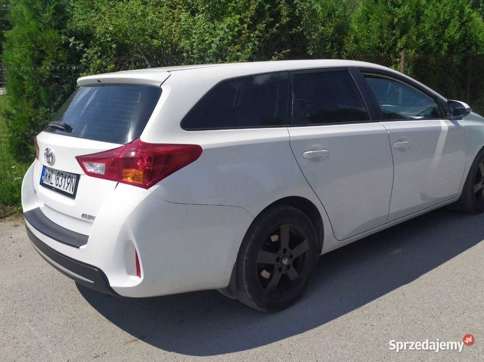 AURIS 2014R KOMBI salon ogłprywatne 1400cm3 Auris