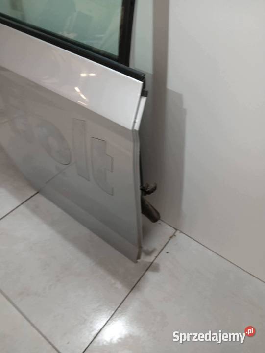 DRZWI PRAWE TYŁ LA7W 5D HB Skoda Fabia III 2014