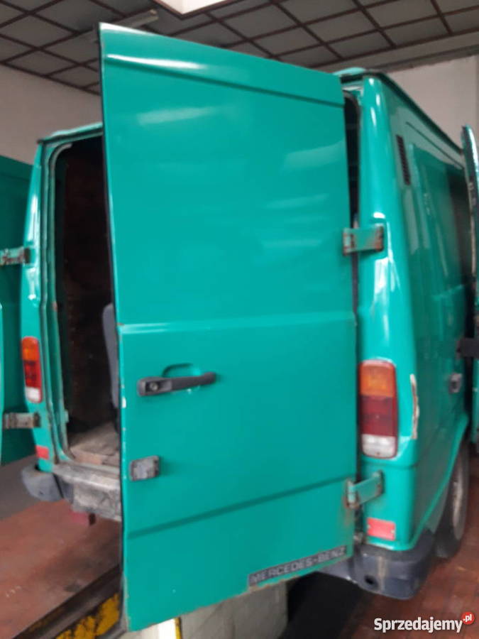 Drzwi prawe Mercedes 210d 208d 310d 308d furgon Rok produkcji 1992 Częstochowa