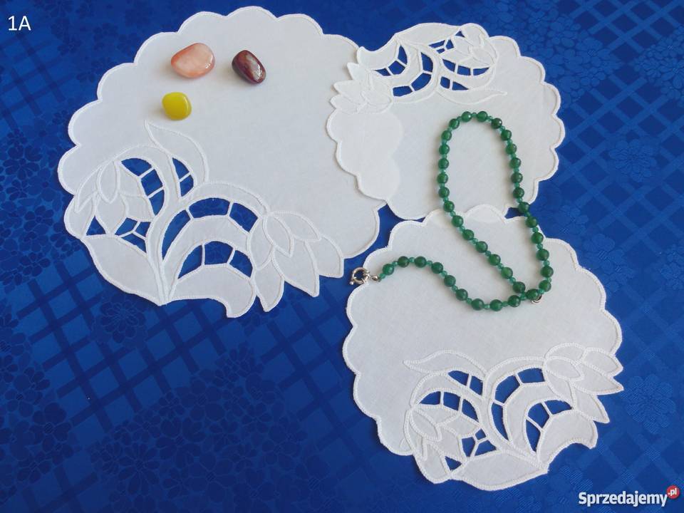 Serwetki bieżniki wyszywane ręcznie haftem Lublin