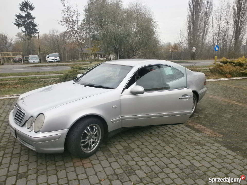Mercedes Benz CLK 200 sliczny srebrny w ciaglej Brzeg