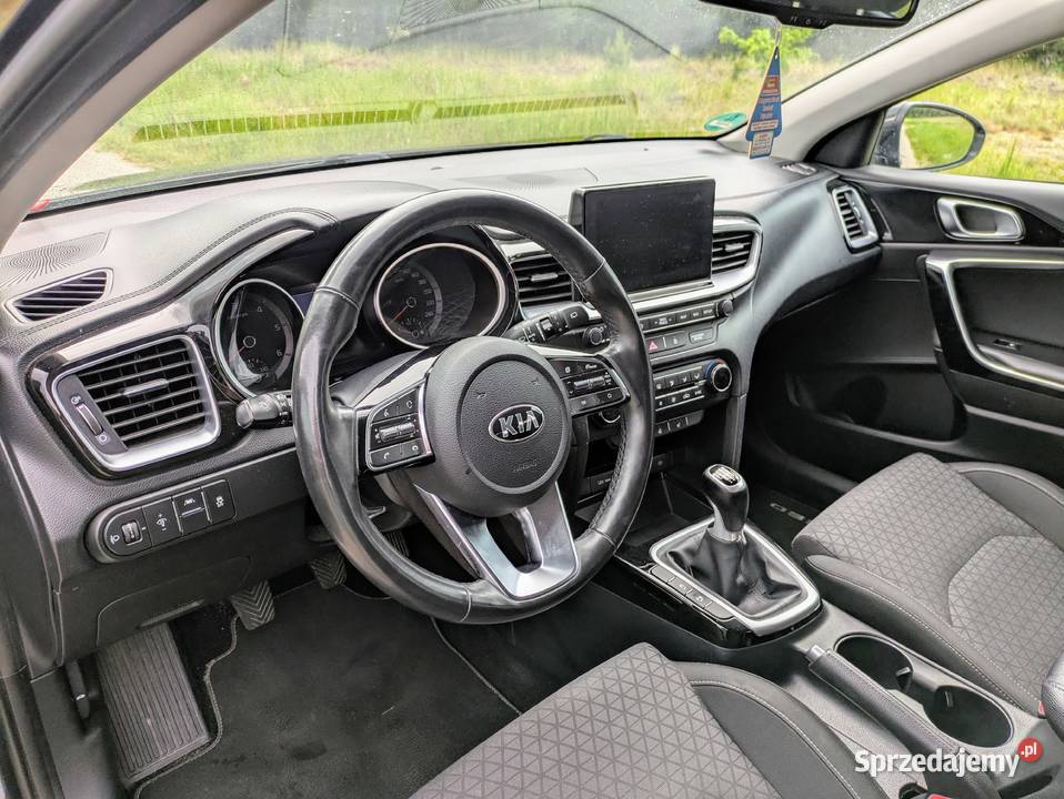 KIA CEED 16 CRDi wersja L 2019 skrzynia manualna Rok produkcji 2019 Słubice