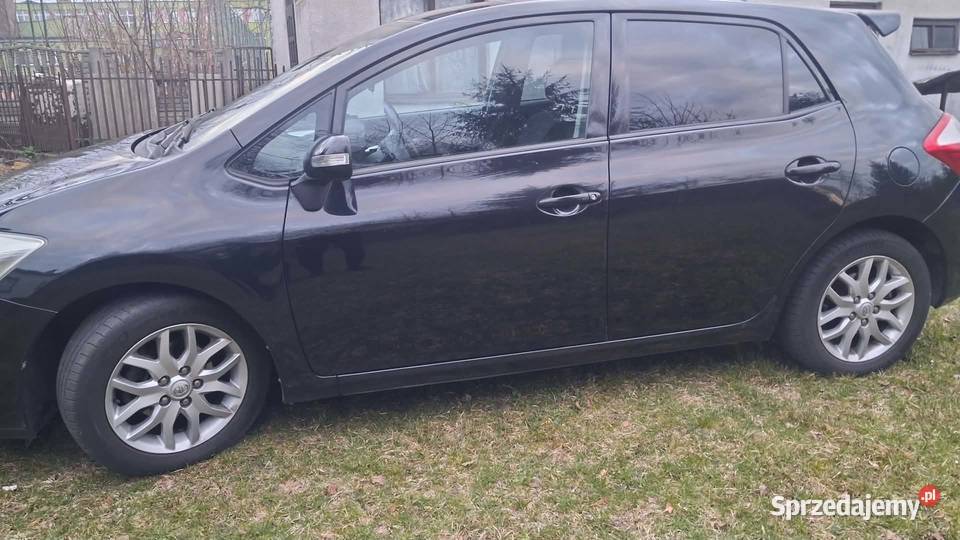 Toyota auris 16 bgaz 226000km Szydłówek