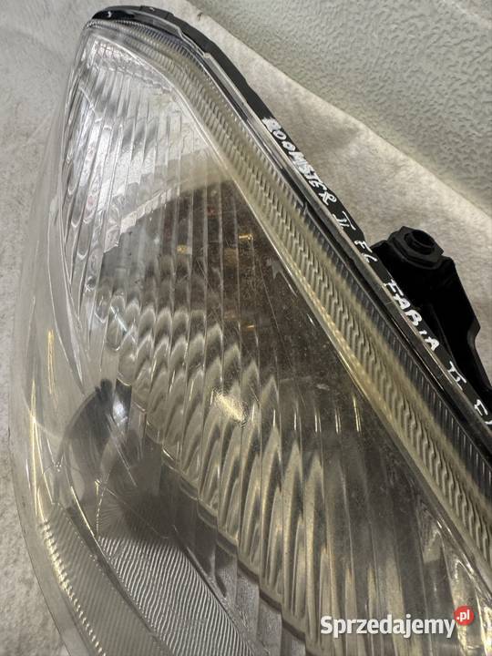 Lampa prawy przód skoda roomster ii FL Fabia ii Jasienica