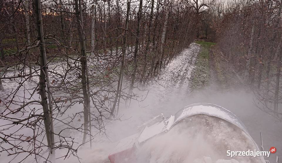 Rozsiewacz wapna Rozrzutnik obornika podłoża Góra Kalwaria