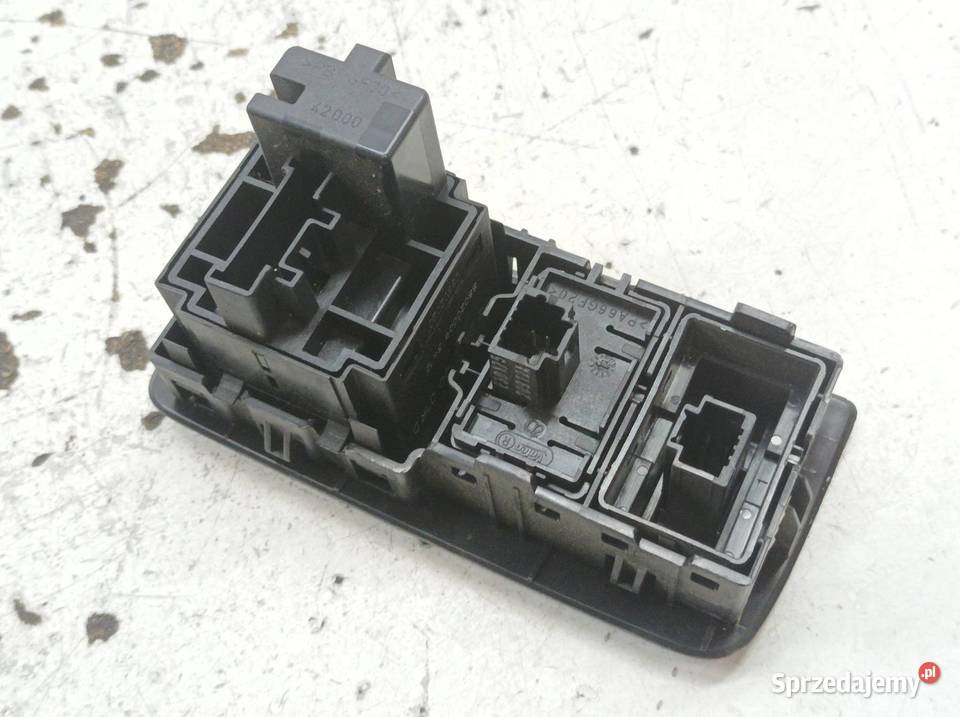 PRZEŁĄCZNIK ŚWIATEŁ ESP Renault Scenic III 2009 świętokrzyskie