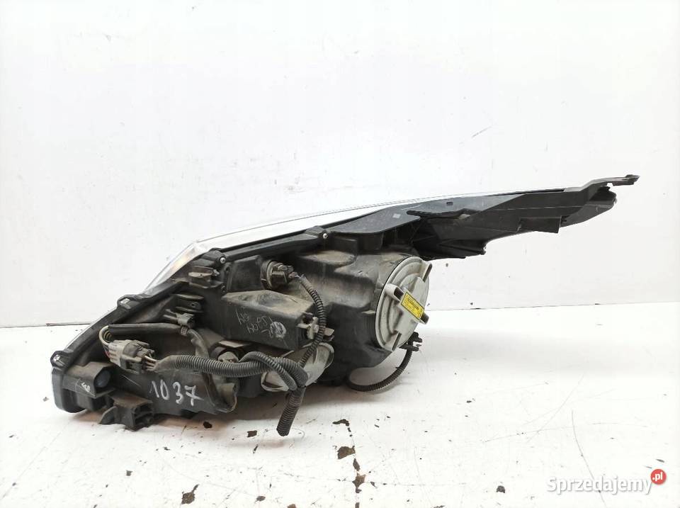 LAMPA PRZÓD PRAWA XENON EUROPA T27 Toyota