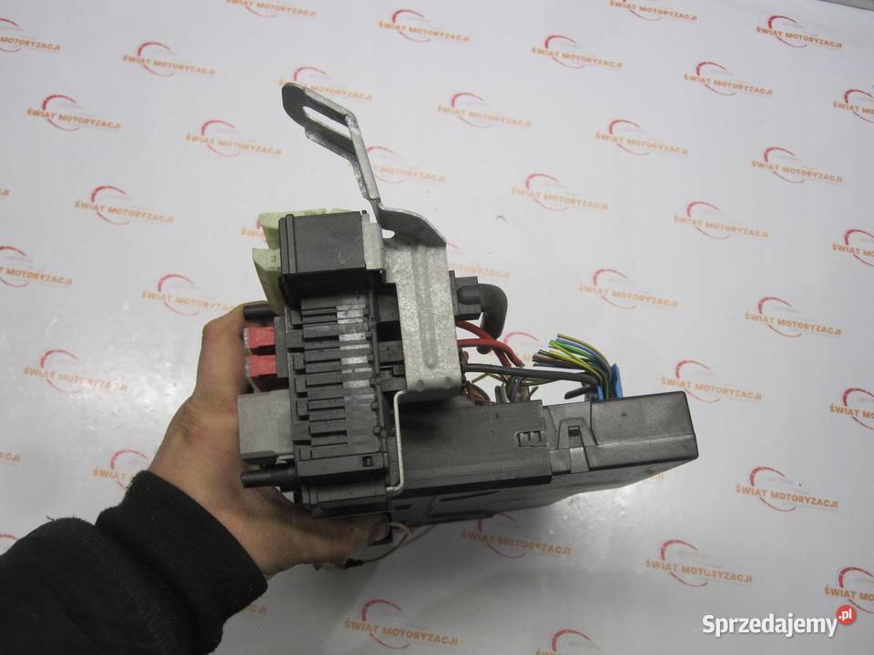 MERCEDES W204 07r skrzynka bezpieczników moduł Skrzynki bezpieczników Kielce