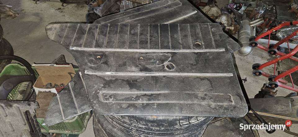 Boczki fiat 125p klasyk przejściówka tył tylne Części samochodowe