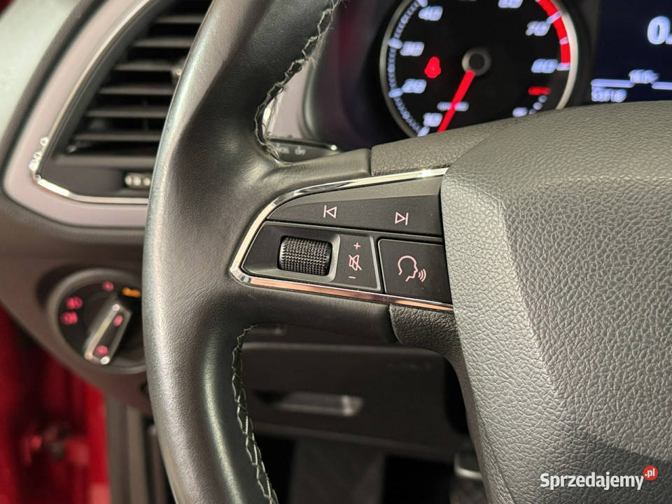 Seat Leon Style 12TSI 110 M6 2018 r salon Niski Myślenice