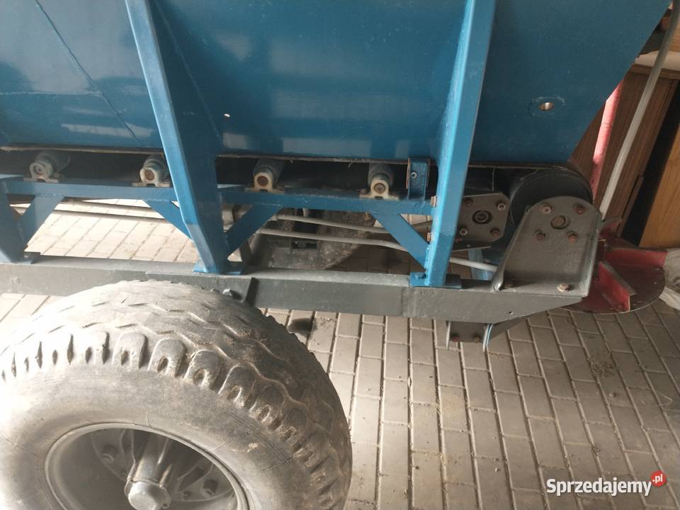 Rozsiewacz wapna RNP RCW Piaski Szlacheckie