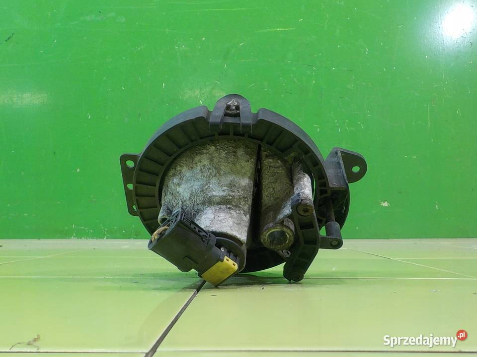 MINI COOPER CLUBMAN I R55 16 B 09r 5D halogen Lampy przeciwmgielne Suków sprzedam