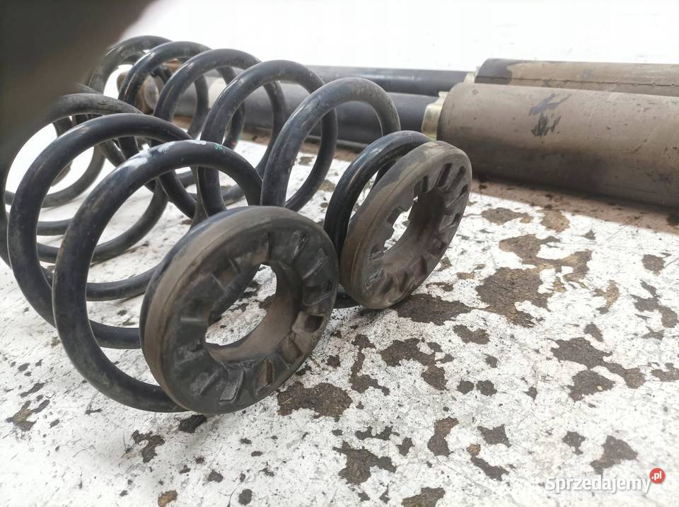 AMORTYZATOR PRAWY LEWY TYŁ SPRĘŻYNY KPL osobowe świętokrzyskie sprzedam