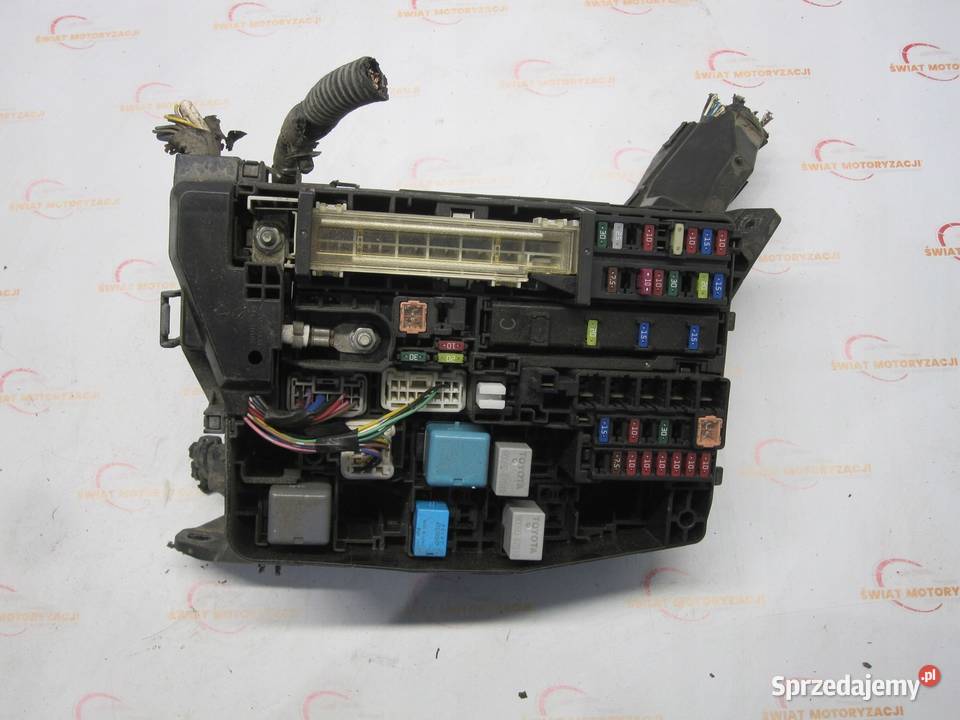 TOYOTA AVENSIS T27 III 10r skrzynka Kielce