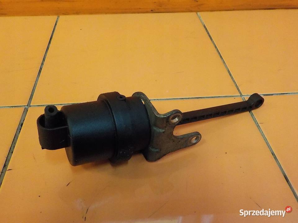 INSIGNIA ASTRA 20 CDTI 10r zawor gruszka osobowe Suków