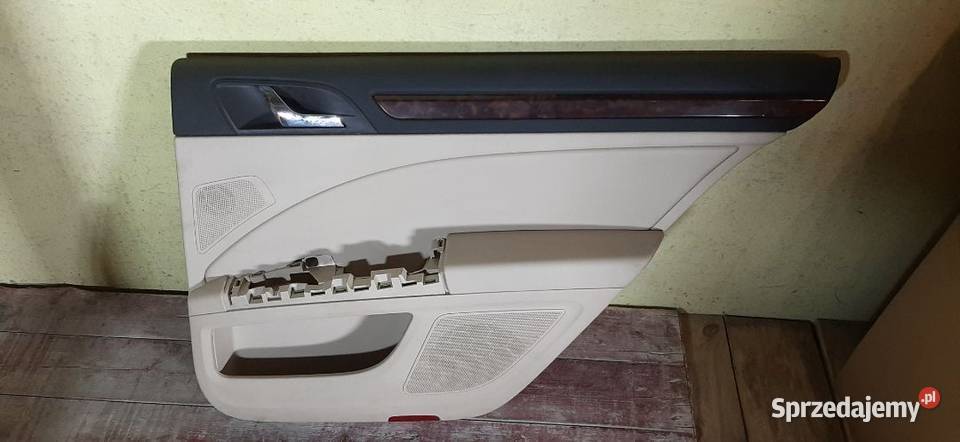Boczek tapicerka drzwi skoda superb II prawy tył osobowe Włoszczowa