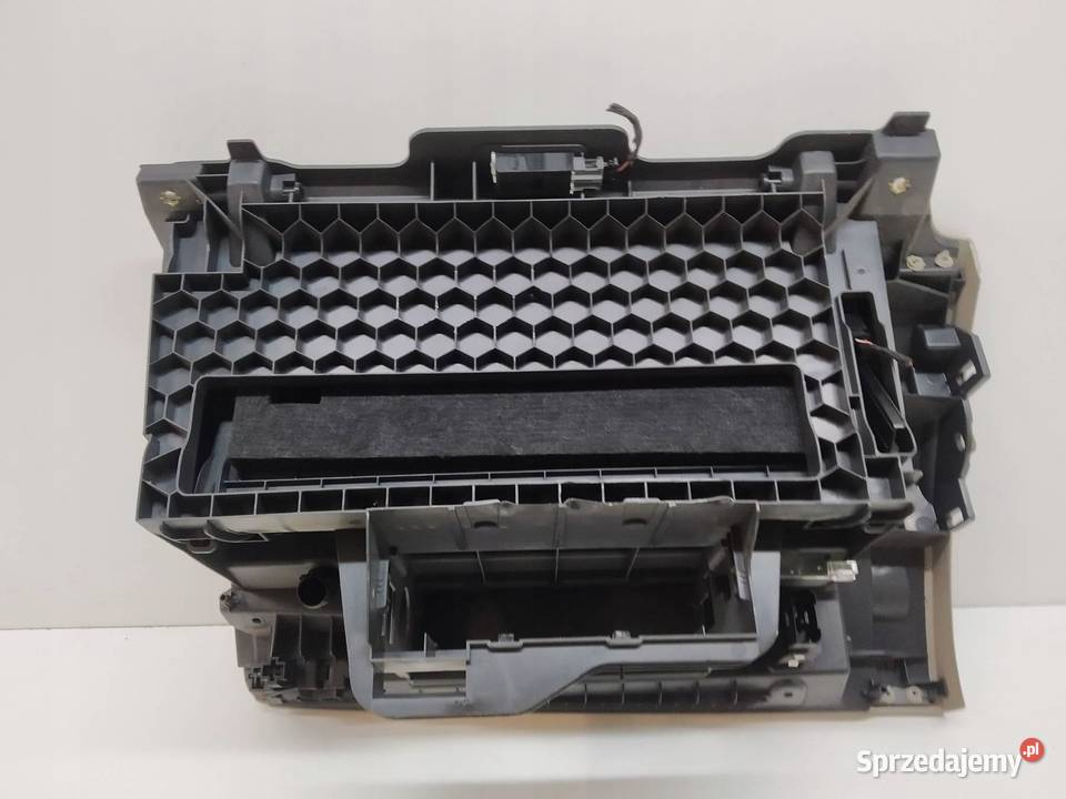 SCHOWEK PRAWY PASAŻERA DESKI Skoda Superb III