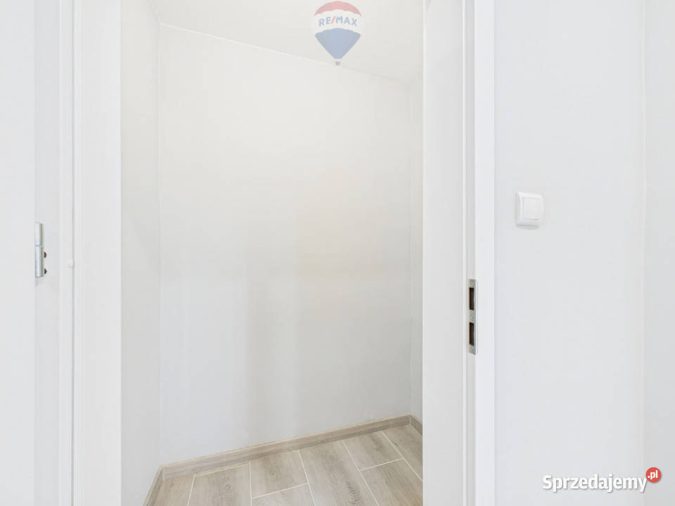 Częściowo umeblowane mieszkanie na wynajem Gdynia sprzedam