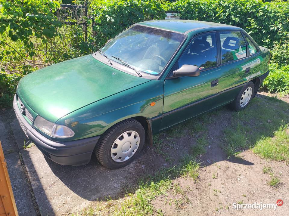 Opel Astra F 16 benzyna 1997r Bielsko-Biała sprzedam