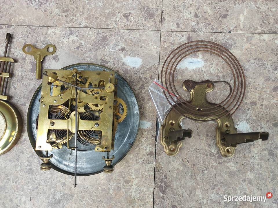 171 Zestaw mechanizm starego małego zegara Tczew