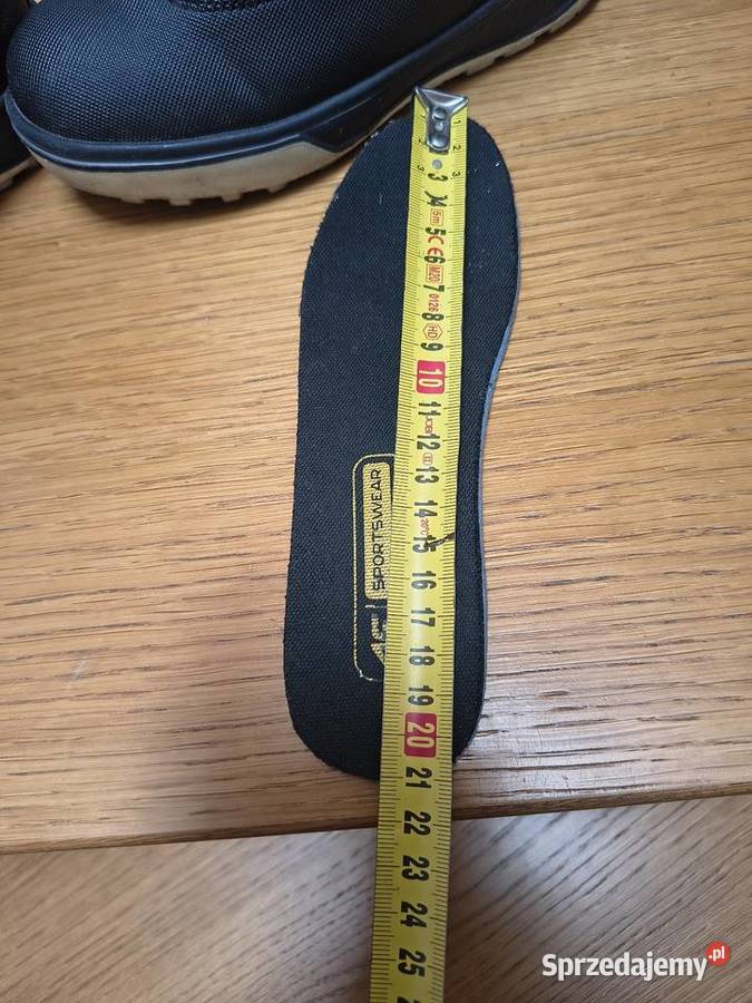 Buty zimowe 4F czarne rozmiar 32 Sienno