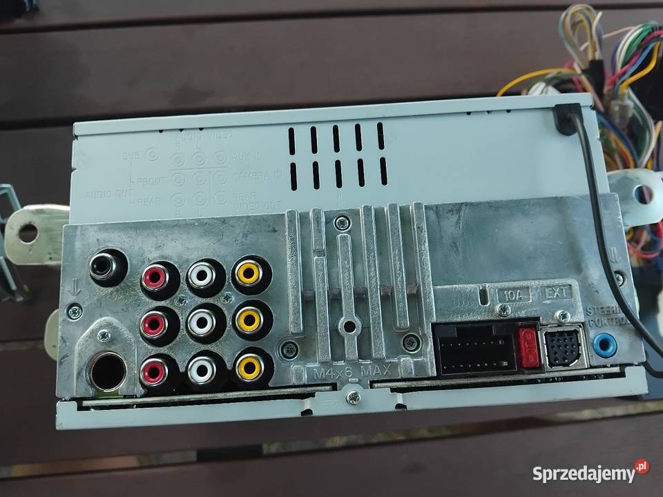 Radio samochodowe SONY jeździło w Toyota Verso