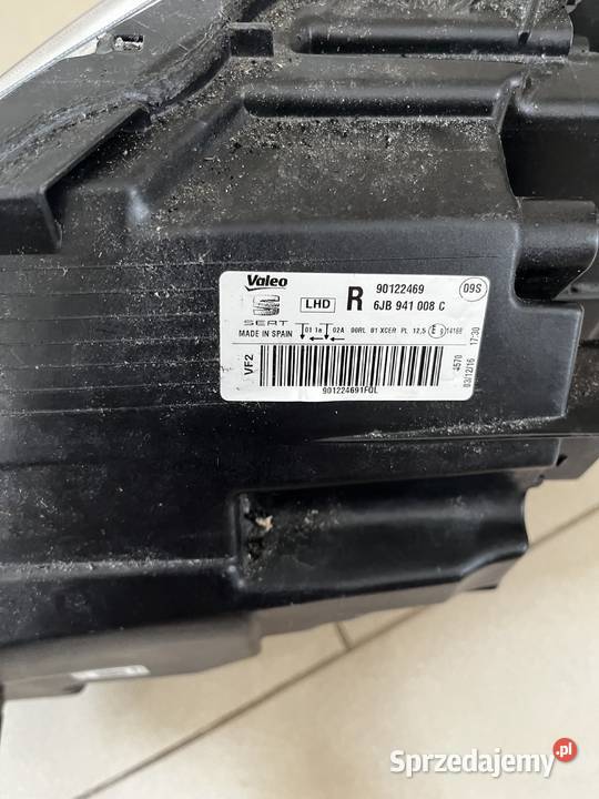 Seat Toledo lampa przód prawa full led Części samochodowe podkarpackie Krosno sprzedam