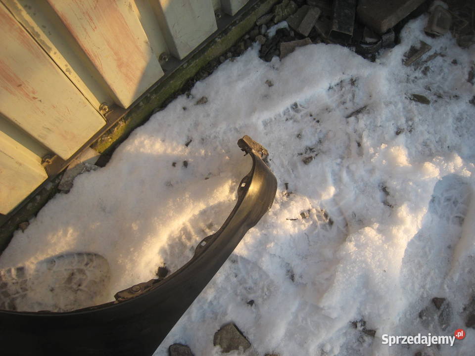 Błotnik przedni prawy Toyota Yaris I 9906 czarny Kraków