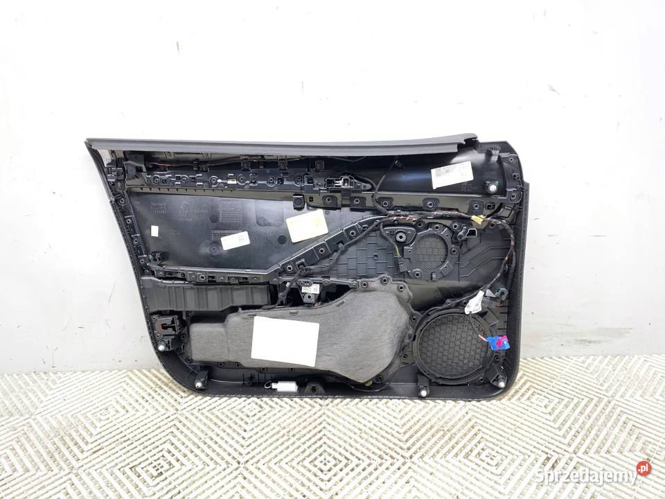 BOCZEK DRZWI PRAWY PRZÓD SKODA 20 TSI Hatchback