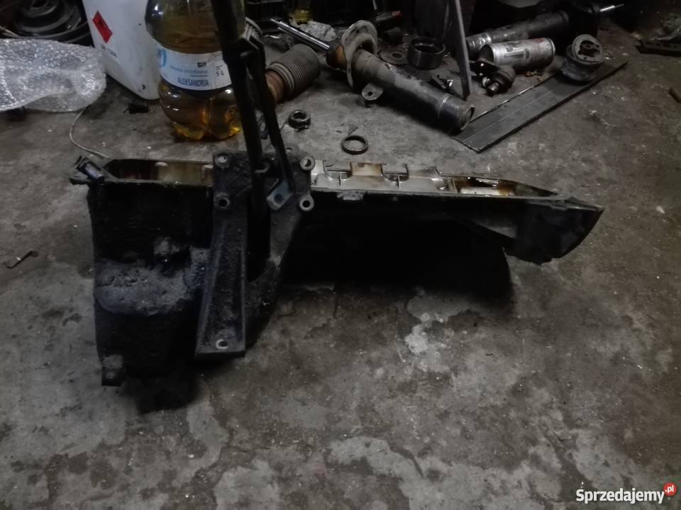 Miska olejowa BMW E30 E34 R6 łódzkie Łódź