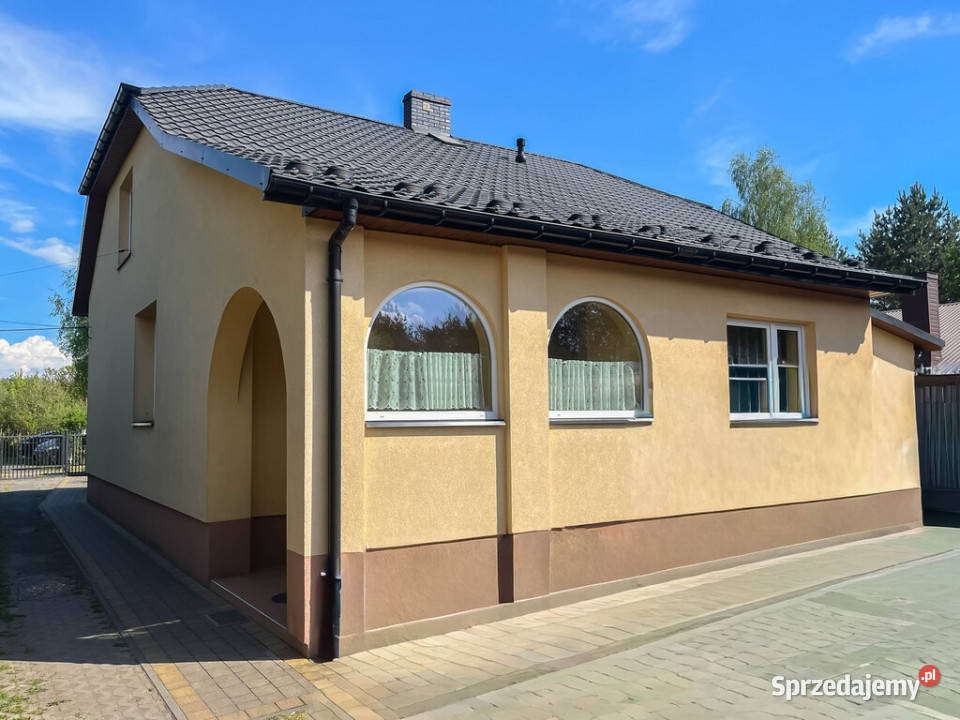 Dom remoncie 1065m2 działka 2873m2 choinki Ostrowiec Świętokrzyski