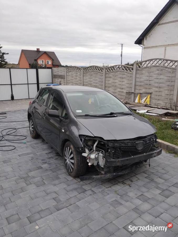 Toyota Auris 14 D4D uszkodzona Rzepin Drugi