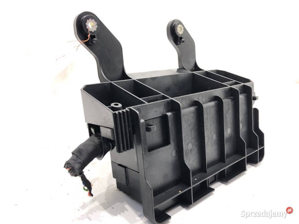 SKRZYNKA BEZPIECZNIKÓW VOLVO V40 Hatchback 20