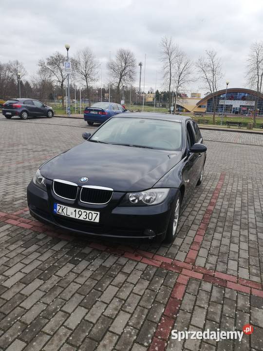 Sprzedam BMW E90 320I 2005r aluminiowe felgi Ustronie Morskie