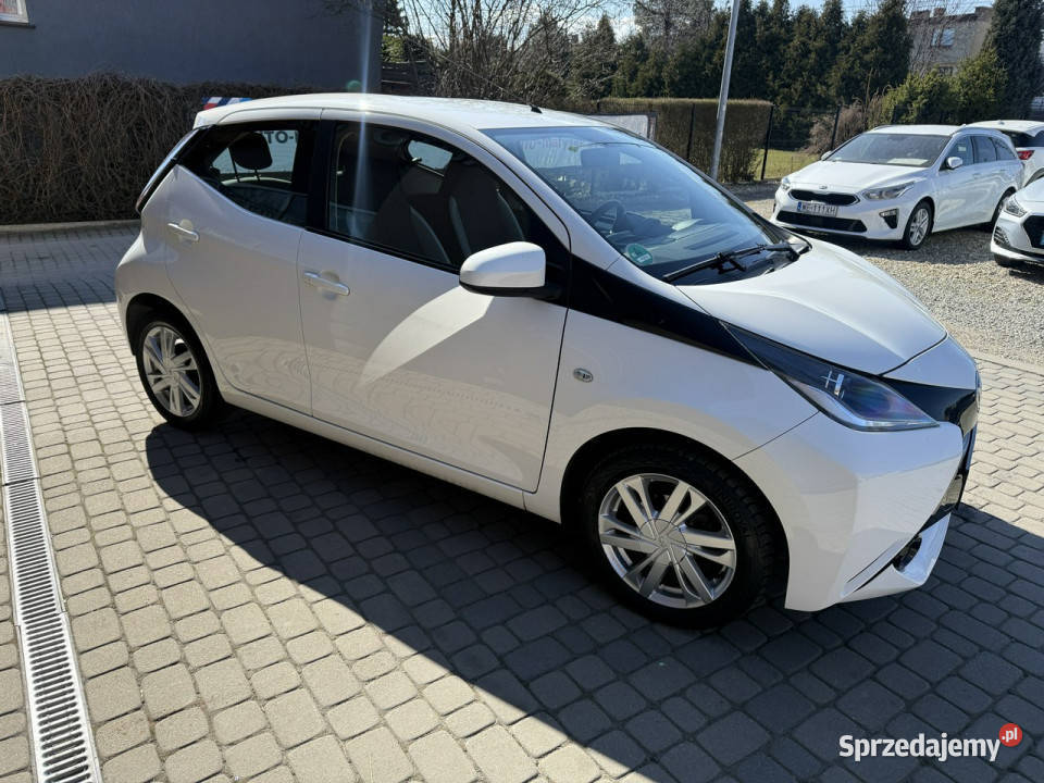 Toyota Aygo Rezerwacja II 2014 Orzech sprzedam