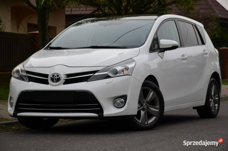 Toyota Verso Opłacona 18i 147 Serwis Bixenon centralny zamek