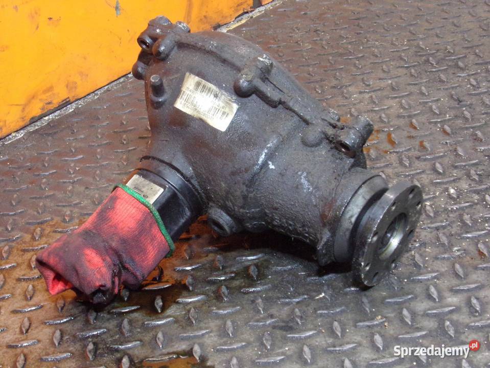 BMW X3 E83 25 B 07r 192 most dyfer przod 7549000 Suków