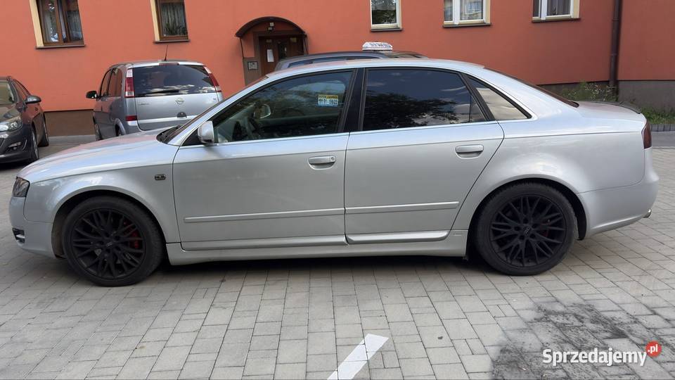 AUDI a4b7 20T QUATTRO Radom