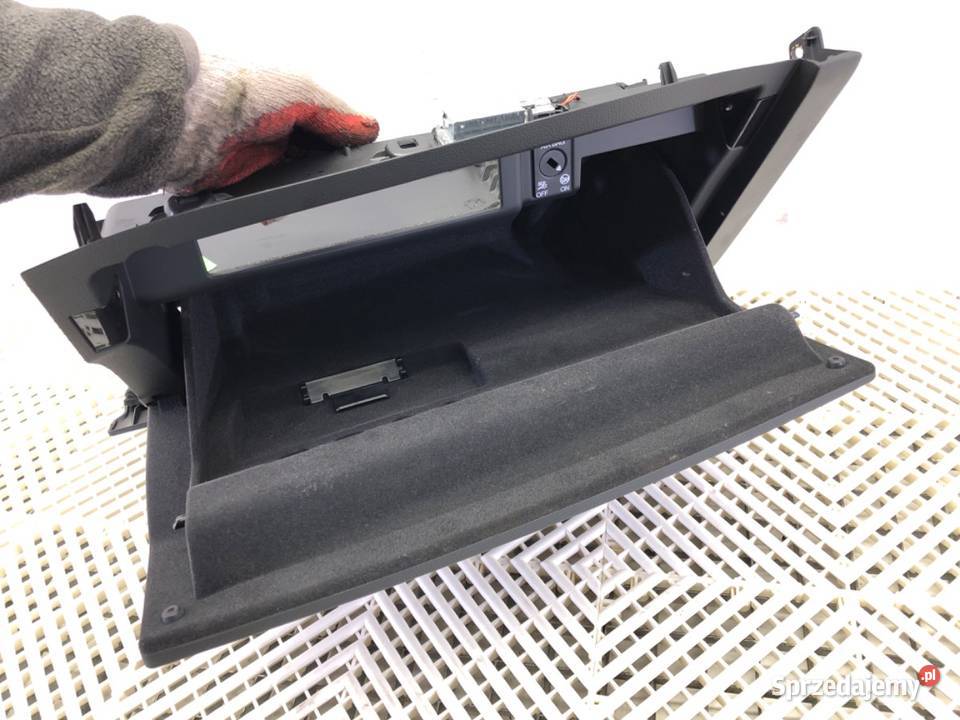 SCHOWEK PASAŻERA AUDI A4 B9 Kombi PÓŁKA DESKI osobowe