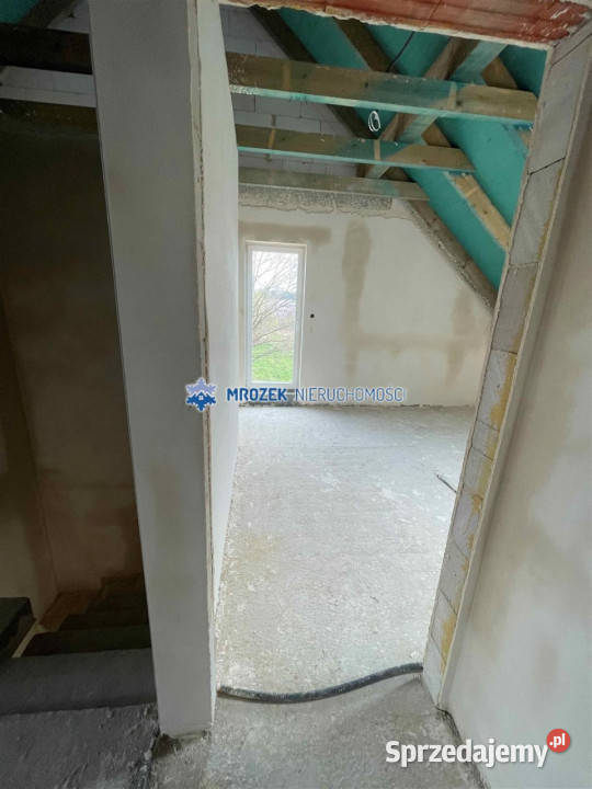 Dom bliźniak 15098m2 Strumień 270m2