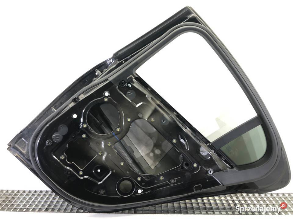 DRZWI PRAWY TYŁ JAGUAR XE SedanLimuzyna osobowe