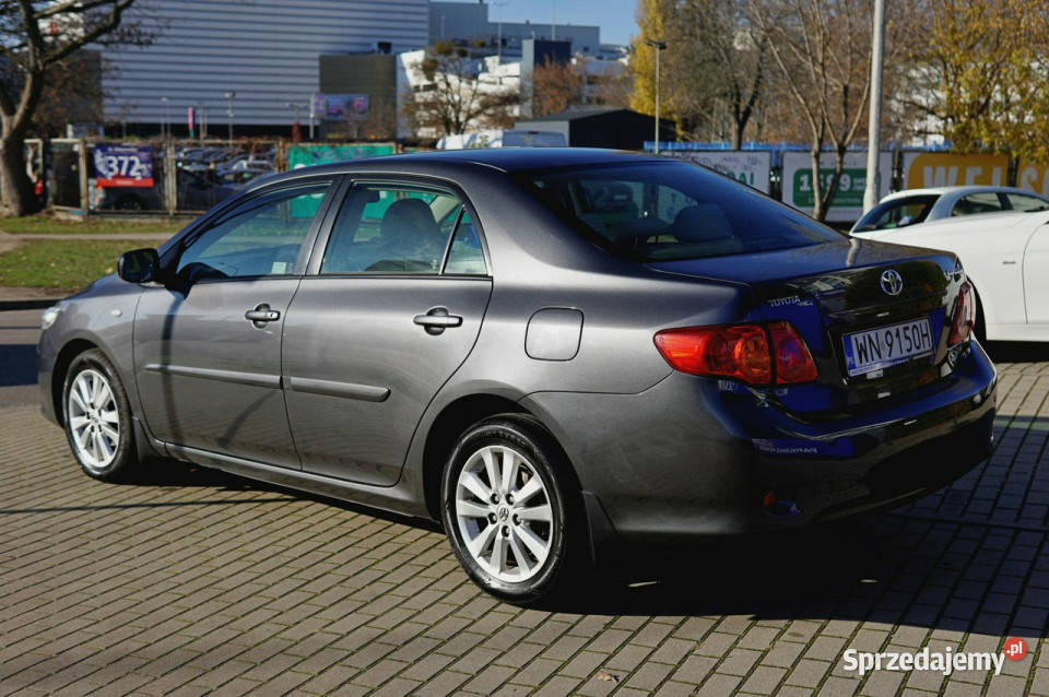 Toyota Corolla salon Polska bogata wersja Warszawa