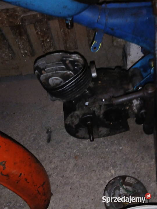 Komar 2350 do złożenia motorower Komar Łódź sprzedam