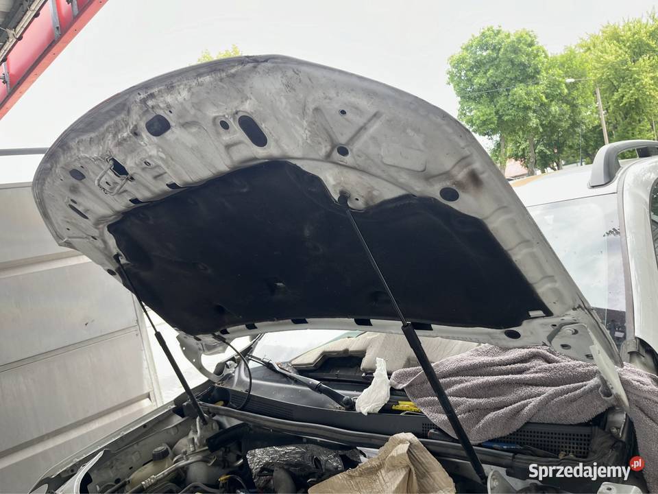 Maska Dacia duster 2 Biała do poprawy dwa punkty Tomaszów Mazowiecki