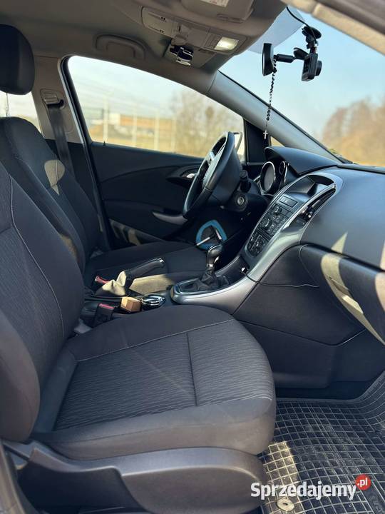Opel Astra J 16 Ecotec 140000 przebiegu 2015r Astra Krosno
