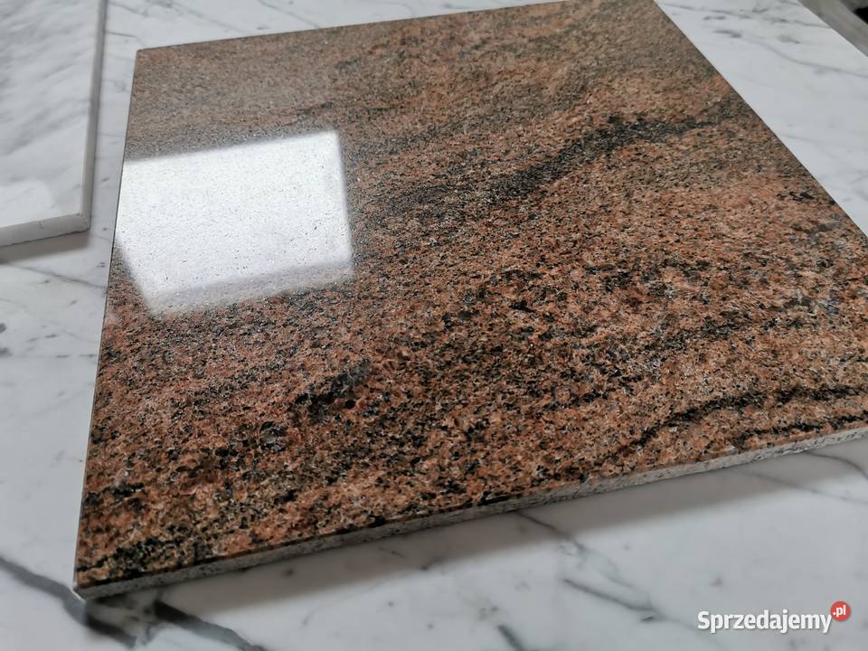 Płytki Granitowe Multicolor Red 305x305x1 Poskwitów