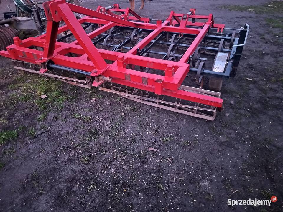 Agregat uprawowy 28 z przednim wałem